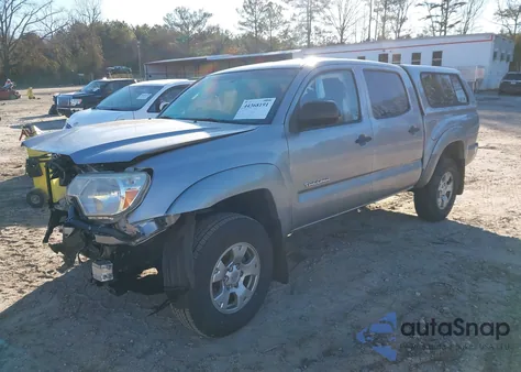2015 Toyota Tacoma Prerunner z USA, uszkodzony, nr VIN 5TFJX4GN6FX044285